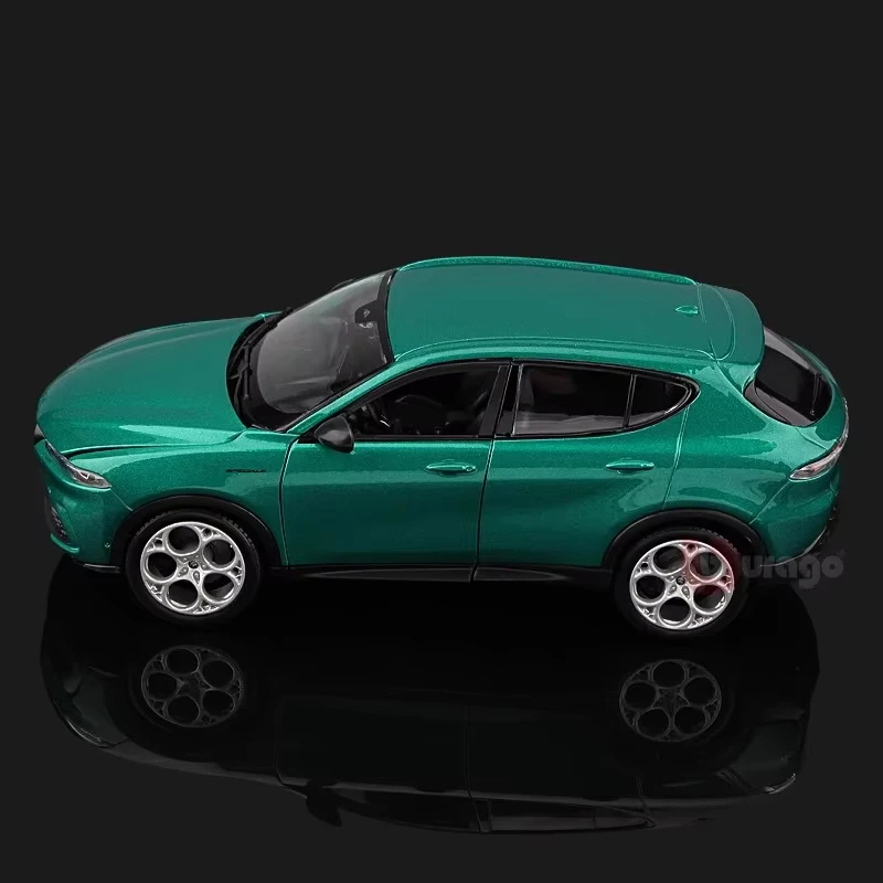 New Bburago 1:24 Alfa Romeo Tonale Car Model Alloy Sports Car Die-cast Model Luxury Vehicle Collection Car Toys Racing Kid Gift