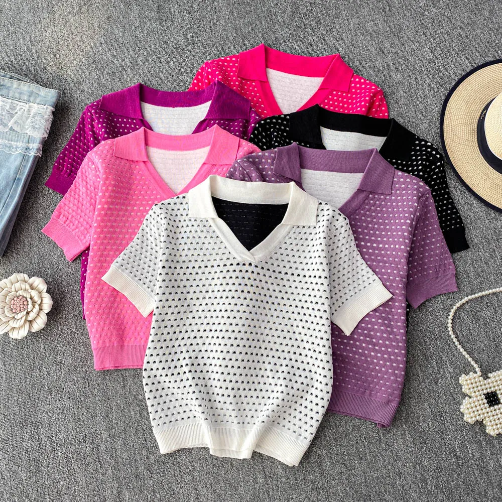 

REALEFT, летние элегантные женские вязаные футболки с вышивкой, новинка 2025 года, трикотаж с короткими рукавами и v-образным вырезом, повседневные свободные короткие женские топы