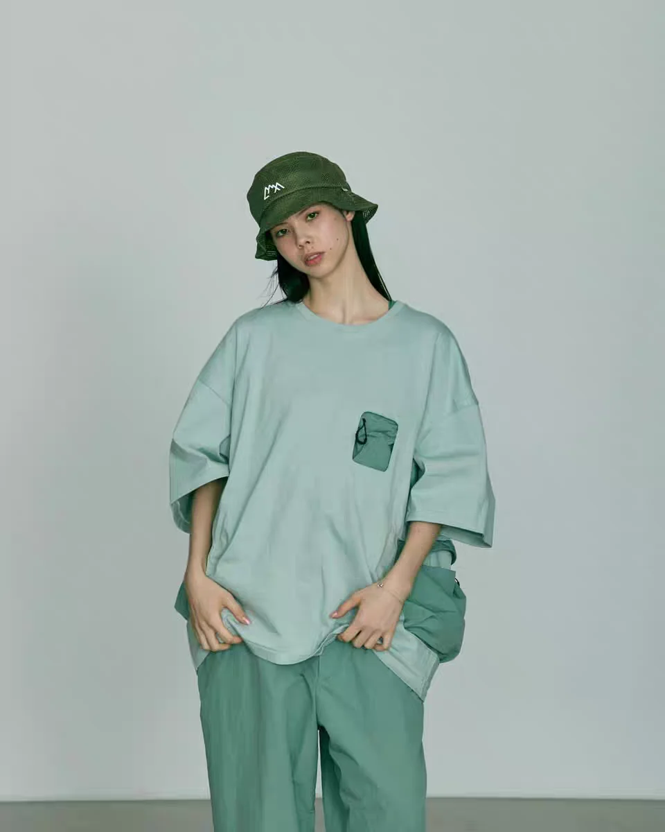 

CMF OUTDOOR GARMENT PHAN TEE Mountain Series Recommended ort Sve T-irt with Large kets Loose Fit Youth Faion