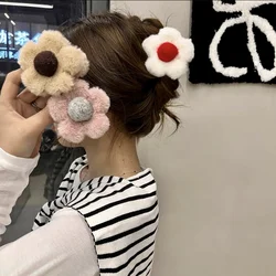 Winter fuzzy flower hair clip claw for women Plush hairclip girls small fur claw clip cute red red crab hair pin  accessories