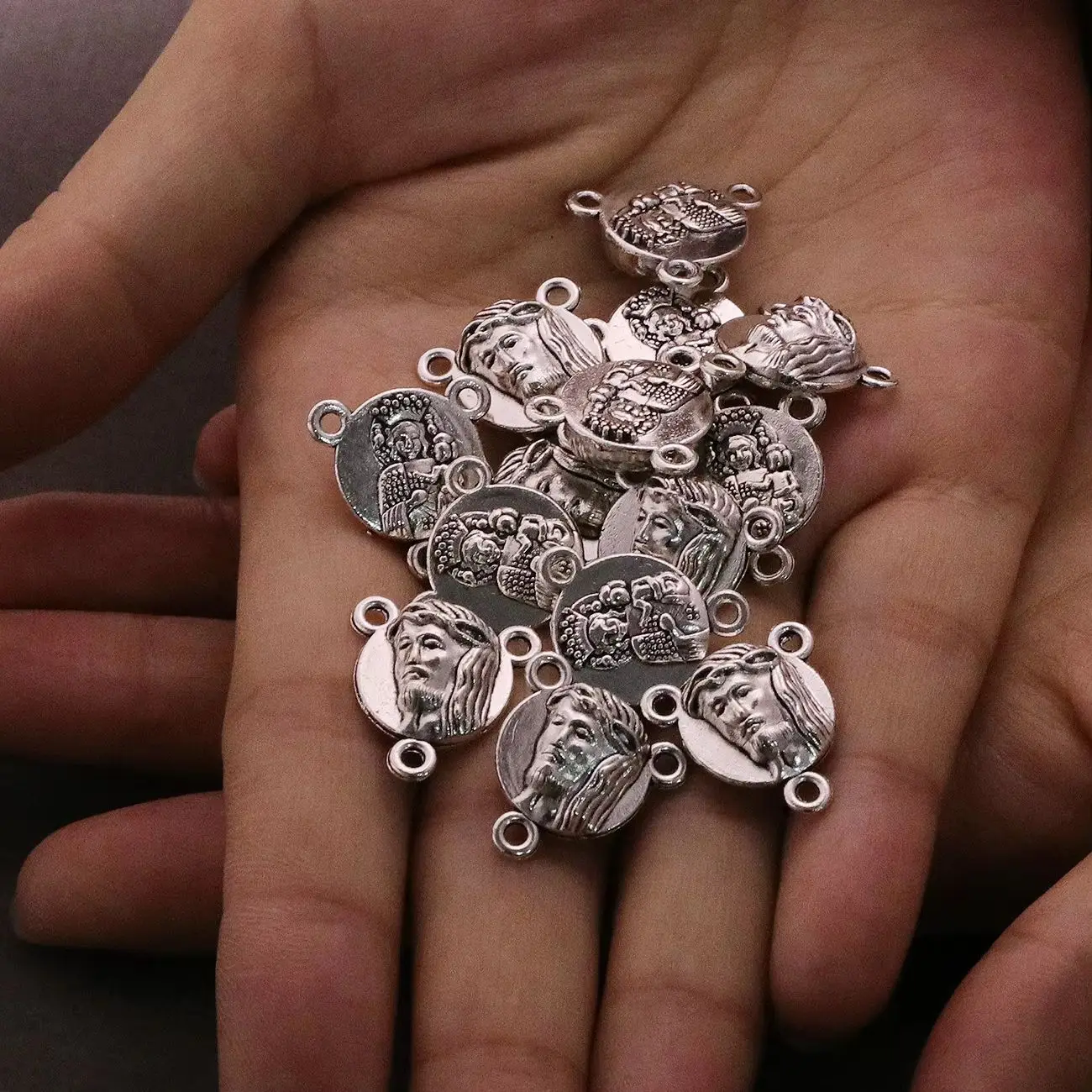 20 قطعة مركز الوردية يسوع المسيح موصلات سيدة مريم العذراء عقد الرضع يسوع الوردية محور لتقوم بها بنفسك مجوهرات اكسسوارات