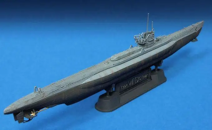 AFV Club SE73505 1/350 Scale  German U-Boat Type 7/D model kit