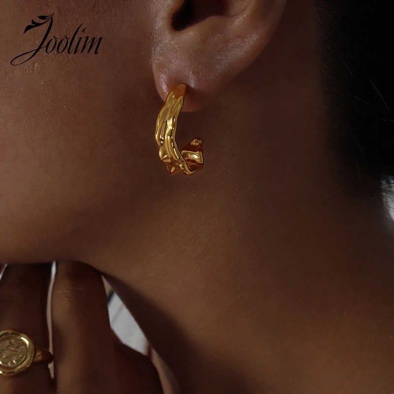 Joolim Jewelry High Quality PVD Wholesale Fashion Design Irregular Embossed C-shaped Hoop Stainless Steel Earring for Women