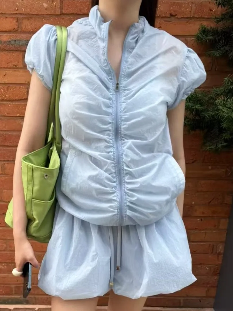 女性の夏の新しいハイウエストブルームショートパンツデザインセンスプリーツジッパースタイル日焼け止めシャツカジュアルルーズフィットトップ