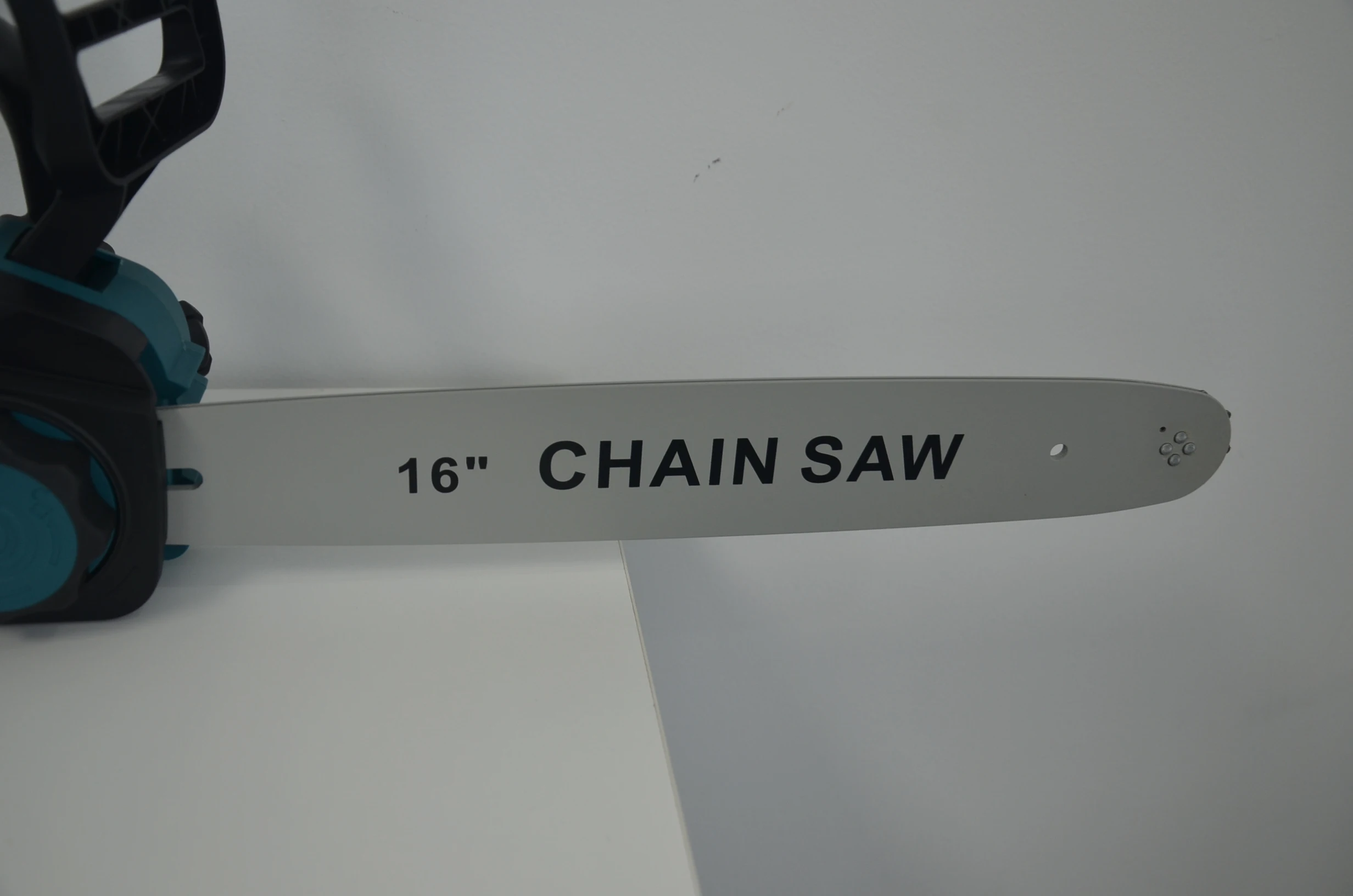 Cordless Mini Electric Chainsaw 16 40V 2400 Watt  Woodworking Cutter