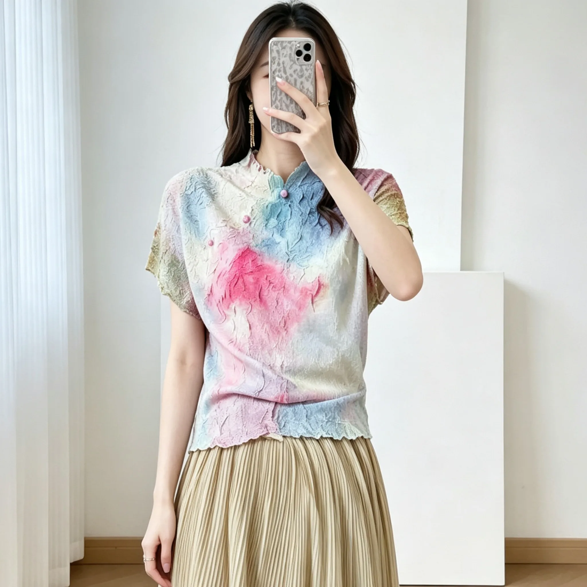 

Elegant Chinese Style Gradient Print Pleated T-Shirt Women's Summer Stand Collar Button Loose Ageless Gentle Thin High Elasti...