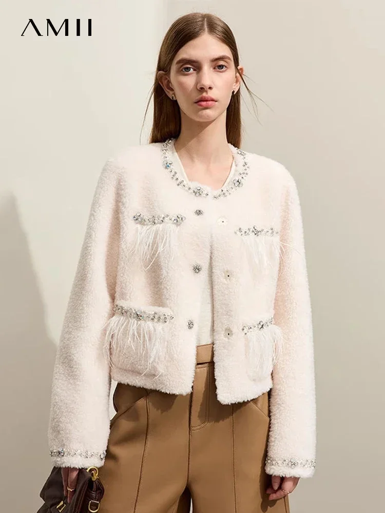 

AMII Women's Sheep Cut Fur Coat 2025 Winter New Luxury Socialite Style Crew Neck Female Commute Nail Drill Thick Coat 12344231