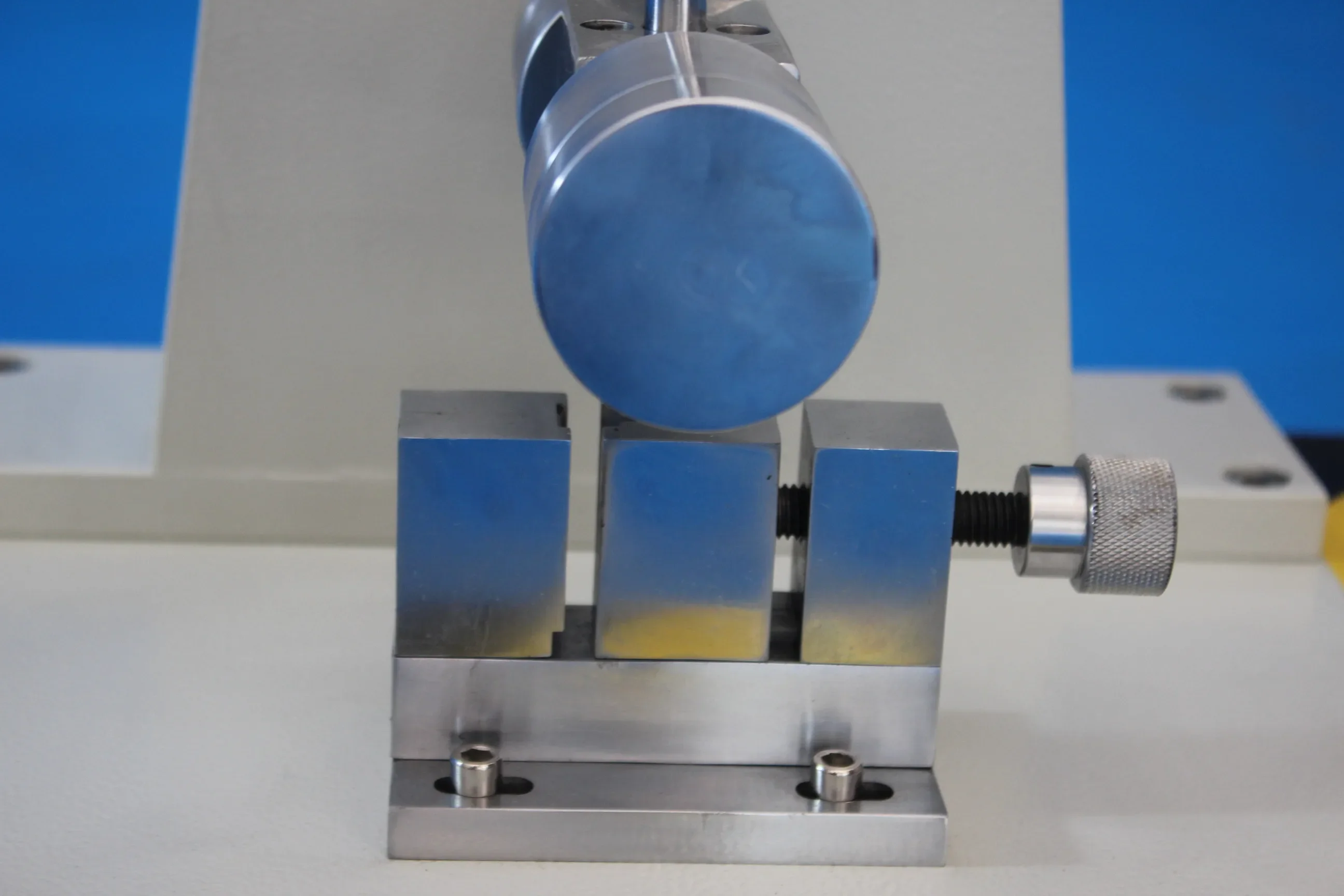 

Charpy Impact Test Machine Index Dial Type for Material Testing