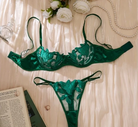 Embroidery Lingerie Set Women 2-Piece Bra + Panty Underwear Set Red Valentine\'s Day Intimates