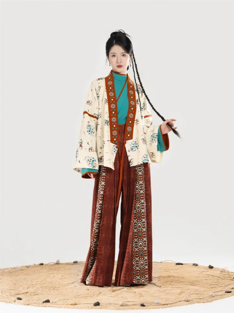 

Women in Hanfu with cross-collared outer curved-collared inner and loose wide-leg trousers