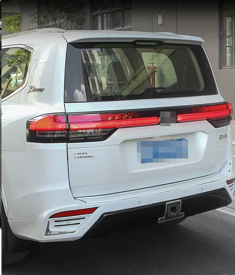 Car LED Taillight For Toyota Land Cruiser LC300 2022 2023 2024 2025 Read Through Tail Light Assembly Dynamic turn signal