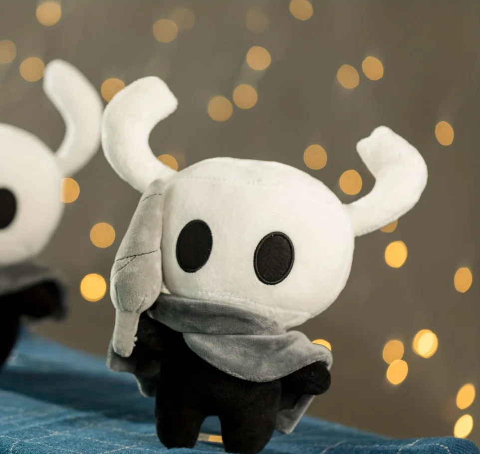 # Pluszak Hollow Knight 27 cm, zabawka z gry Hollow Knight, pluszowa maskotka, lalka, zabawka dla dzieci, prezent urodzinowy, świąteczny, dla chłopców, prezent na Wielkanoc