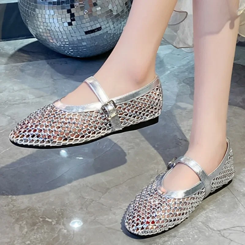 Sandales à rivets en diamant pour femmes, chaussures plates, confortables et légères, nouvelle collection 2024