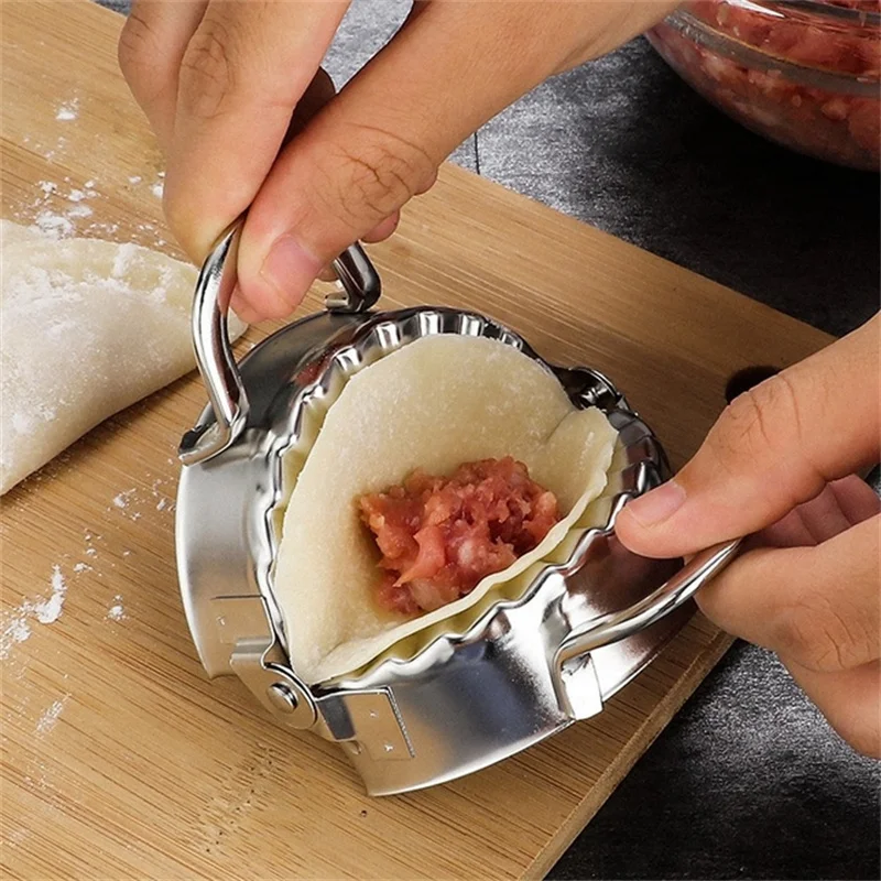 1PC S/L Stainless Steel Dumplings Tool Dumpling Mold Household Manual Press Kitchen Pastry Baking Dumpling Maker Accessories