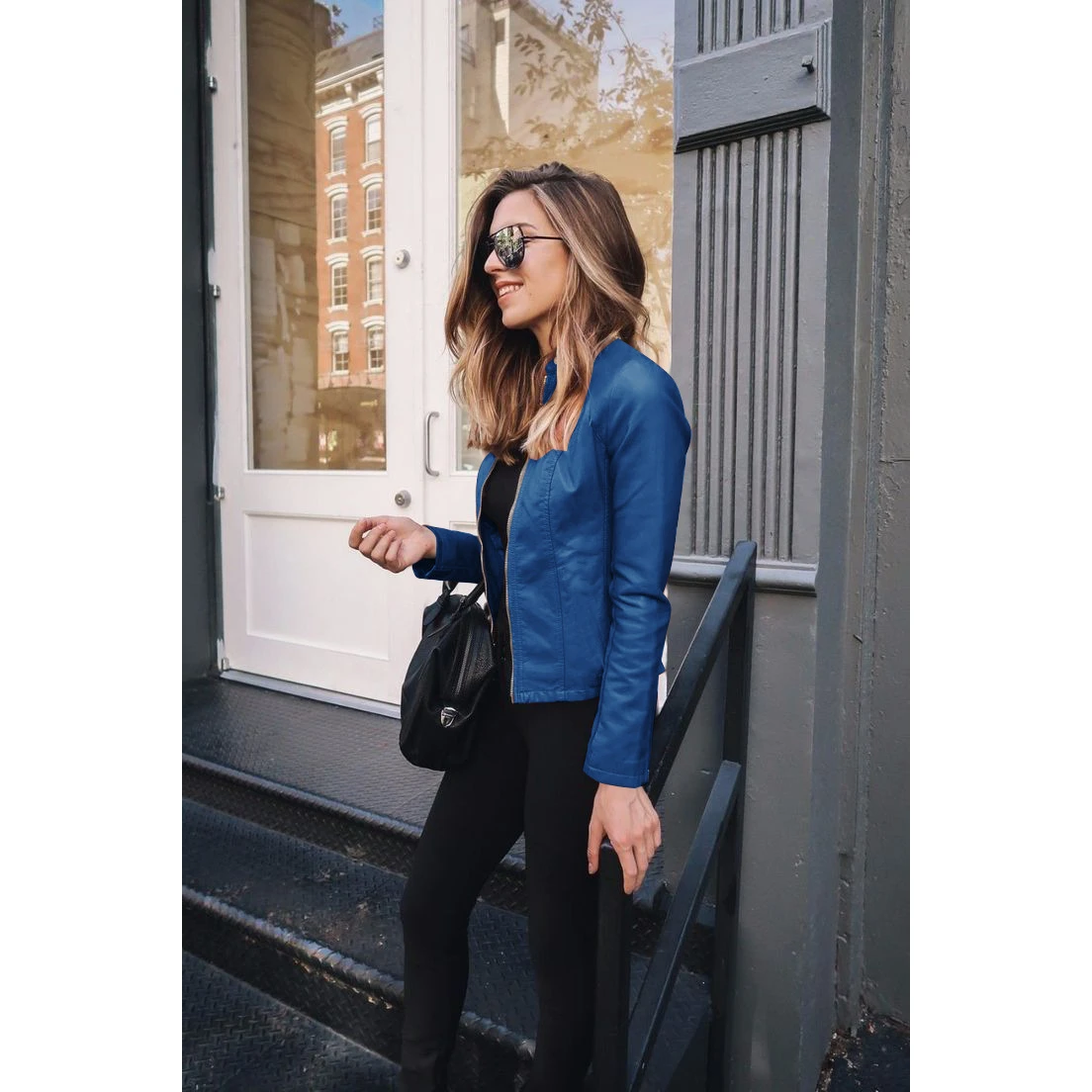 Elegancki płaszcz damski ze skóry PU, nowy model na jesień i zimę, zapinany na zamek, dopasowany krój, długi rękaw.