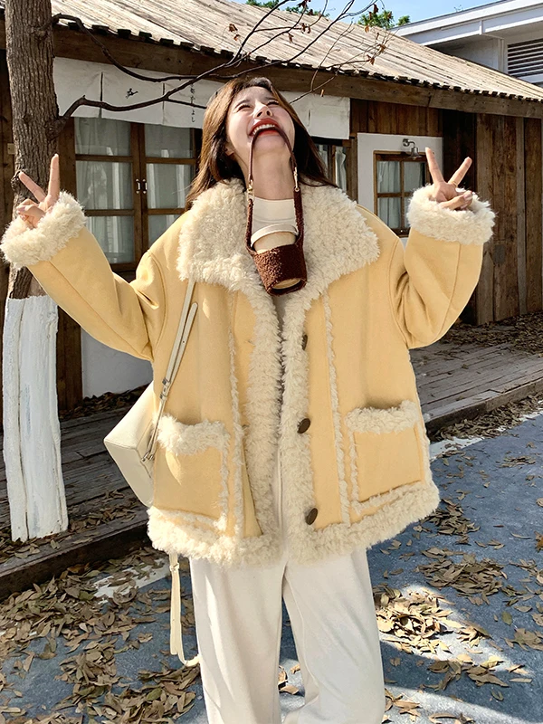 

Желтая двусторонняя кожаная куртка из овчины с меховой подкладкой для женщин, осенне-зимняя, новая, утепленная, с флисовой подкладкой.