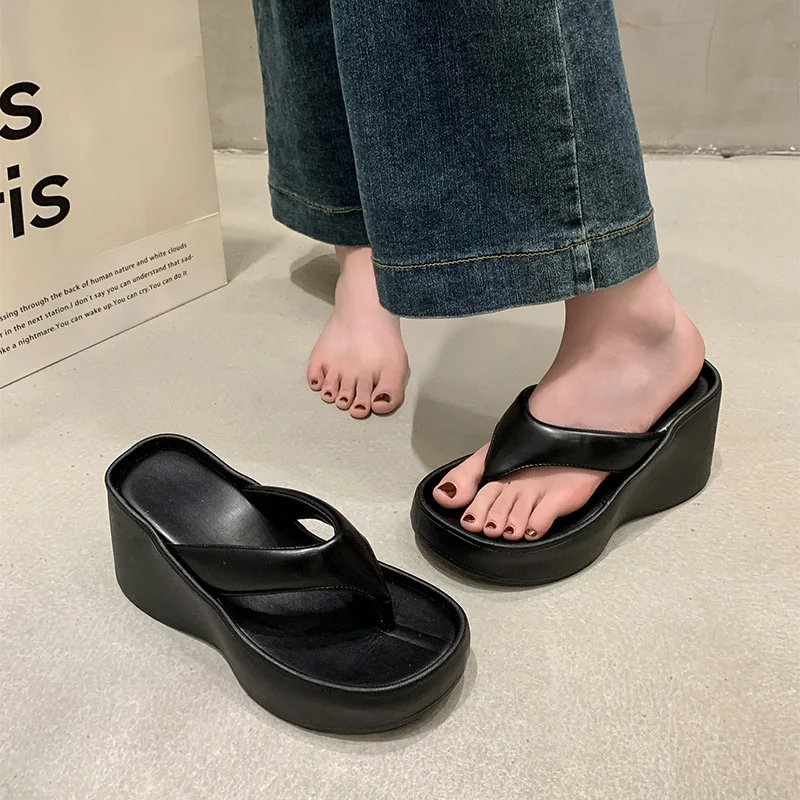 Summer new fashion ladies flip-flops outside wear seaside beach shoes thick bottom slope with sandals slippers