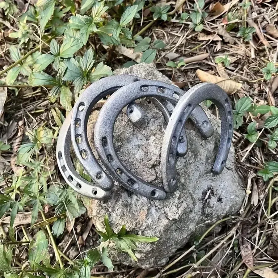 1/4 ชิ้นเหล็กหล่อ Horseshoes Hoof Care ด้ามจับที่ยอดเยี่ยมและมีคุณสมบัติเสถียรภาพทนต่อการสึกหรอและการฉีกขาดสําหรับการใช้งานในระยะยาว