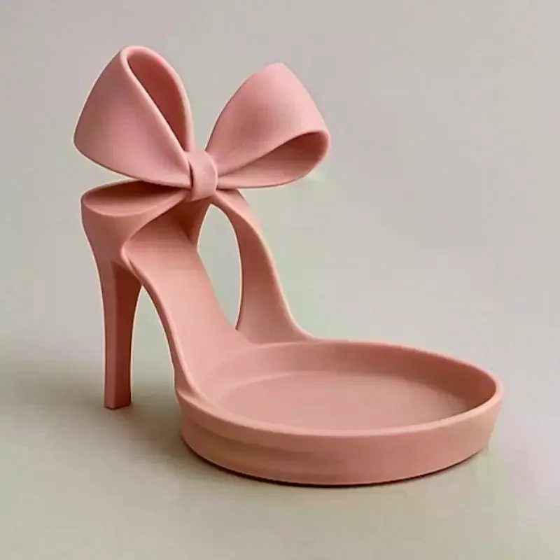 حامل مجوهرات بكعب عالٍ مطبوع ثلاثي الأبعاد - صينية مجوهرات أنيقة على شكل حذاء مع زخرفة على شكل فيونكة وحامل حلقة ووظيفة تخزين