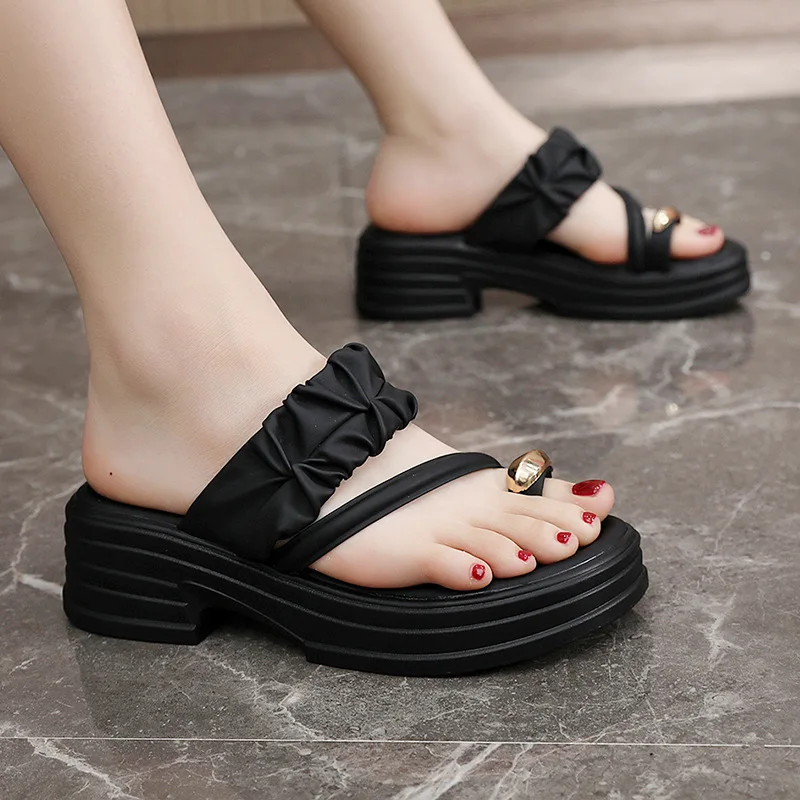 Platform Slippers Women Wear Summer 2024 New French Cross Toe High Heels Beach Roman Sandals Ultra Fire Flip-flops