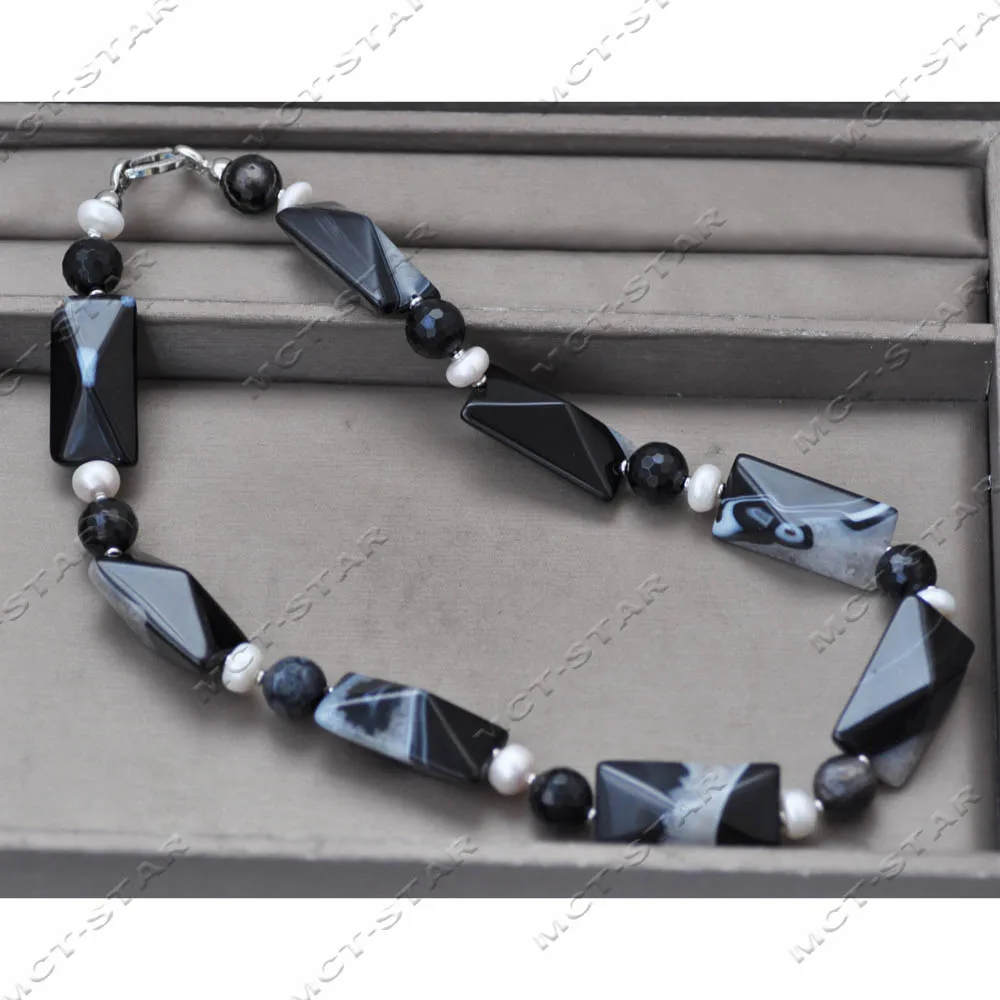 MTC·STAR Natural 40mm White Black Crystal Agate Pyramid White Rondelle Pearl Necklace (Z14183)