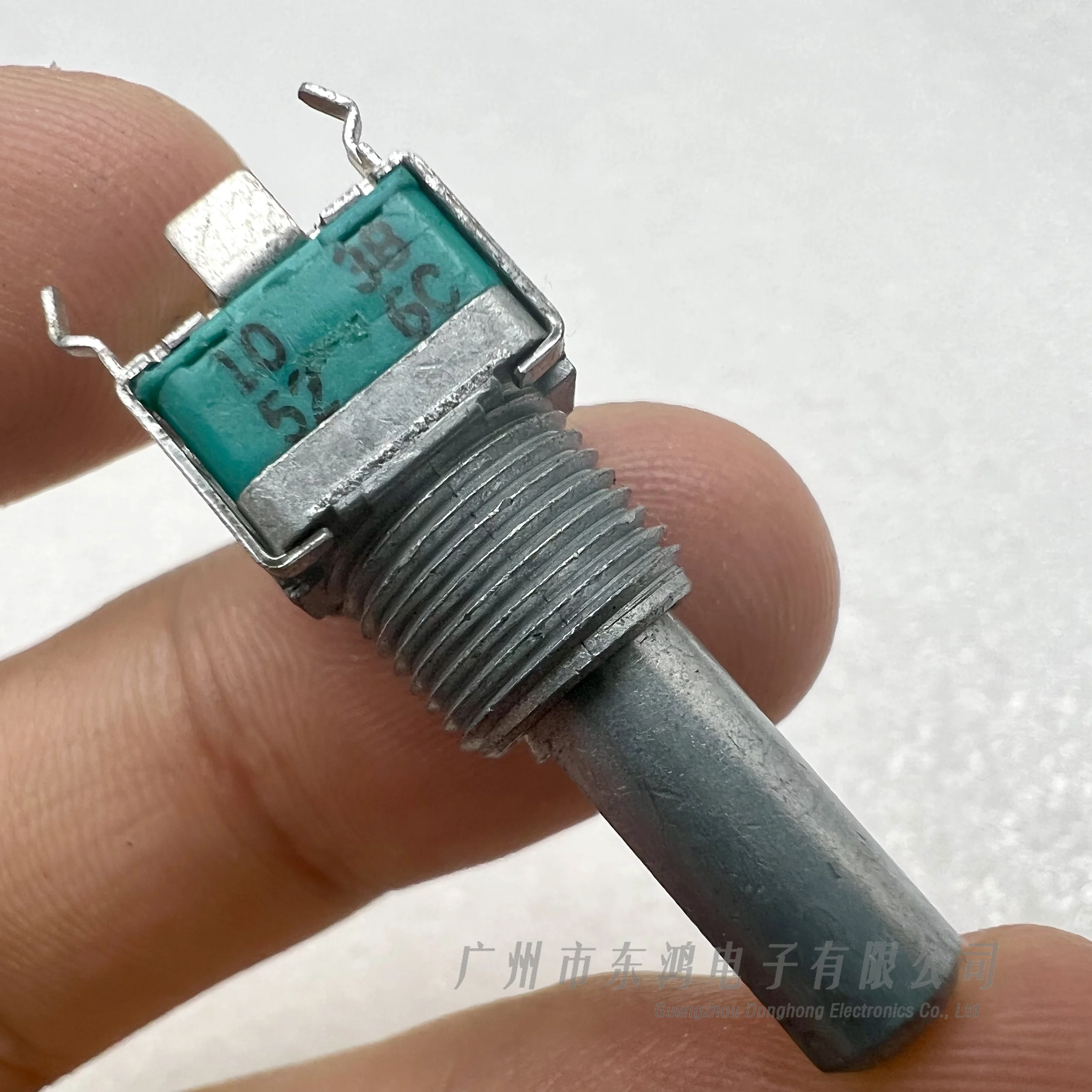 5PCS New Japan ALPS RK09L 20mm B10K 10K Rotary Potentiometer 9mm Size Metal Shaft Snap-in Type RK09L Series RK09L114001T