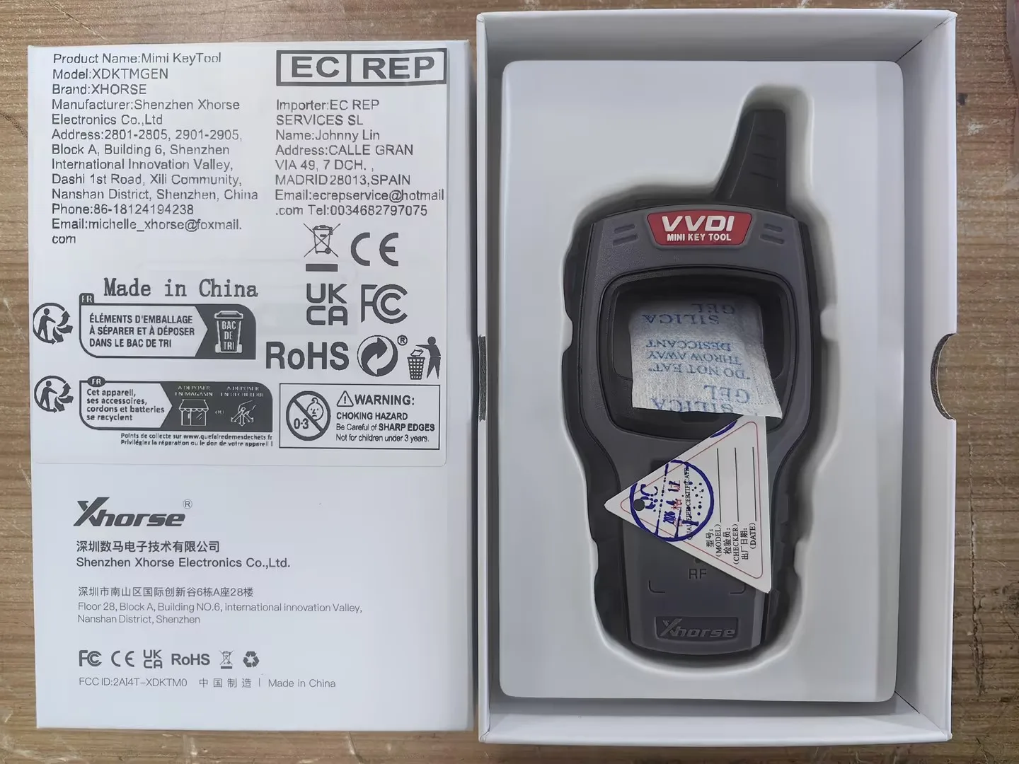 Xhorse VVDI MINI Key Tool Programmeur et Cloneur de Télécommandes avec Câble de Programmation à Distance Version Globale Sans Fonction ID48 et Sans Token