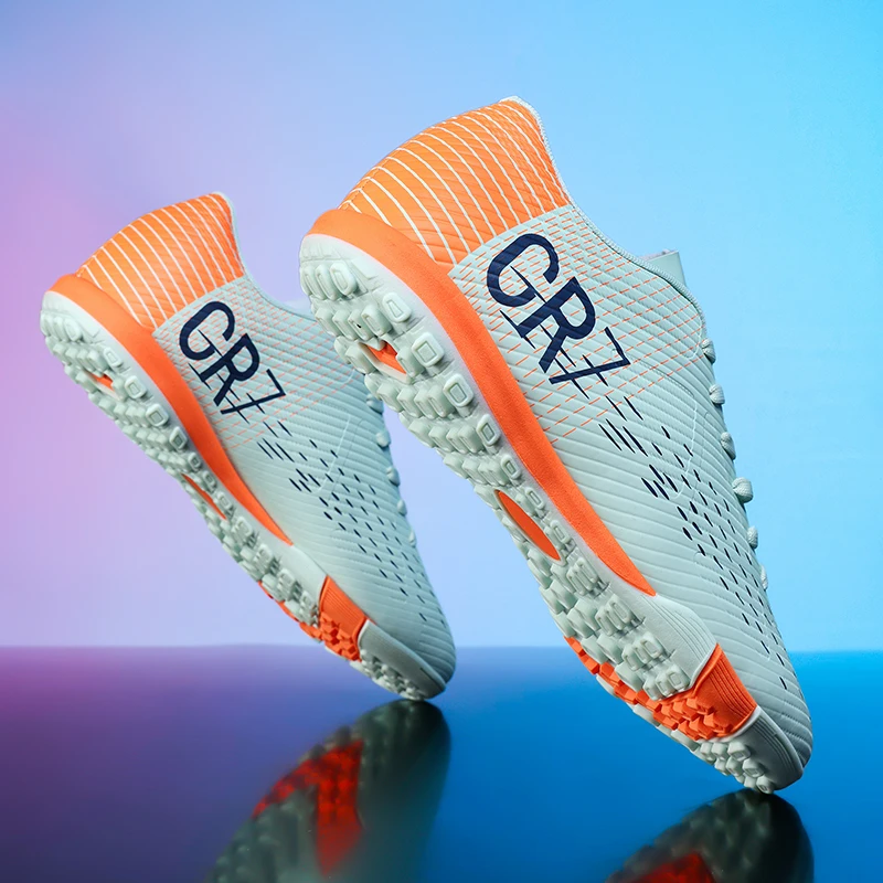 New Low-Top Soccer Shoes with Small Studs for Teenagers and Students, Suitable for Boys and Girls, Stylish, High Durability, Tre