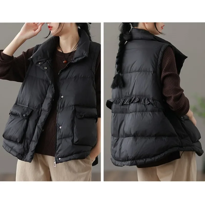 Luxury Autumn Winter Women Down Jacket Sleeveless Cardigan Vest White Duck Down Warm Puffer Jacket Chic Design Zipper Pockets