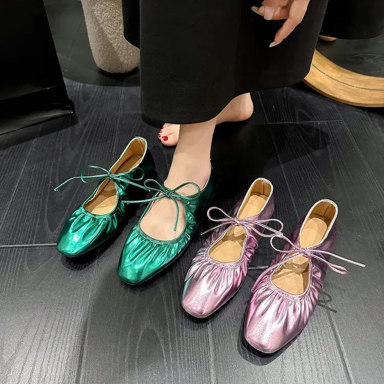 

Женские туфли с квадратным носком, 2025 г., женская обувь, повседневные кроссовки, новое летнее платье, круглые плиссированные туфли без шнуровки, синтетические однотонные туфли из искусственной кожи Ma