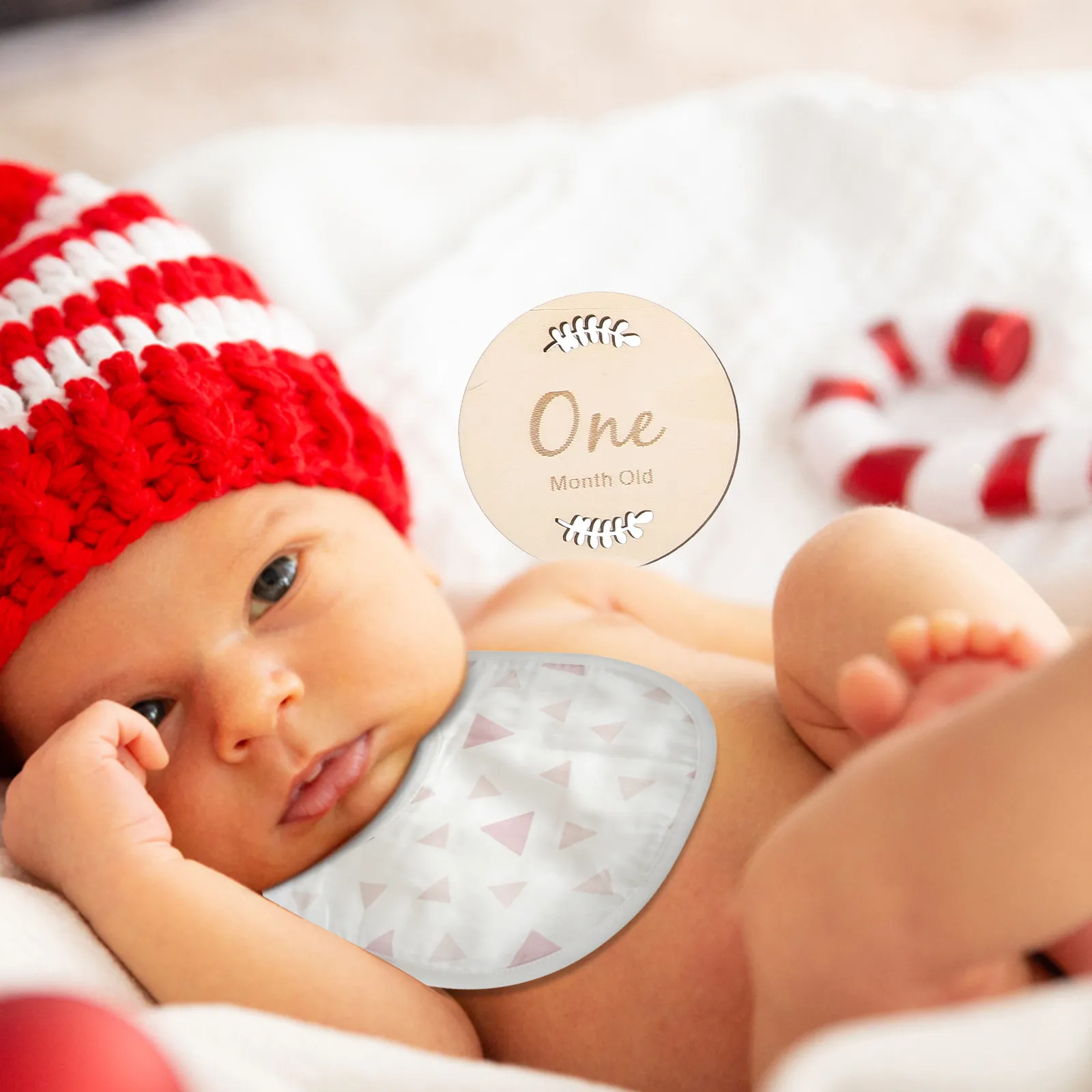 Wooden Baby Milestone Cards Set – Monthly Photo Props for Newborn Growth Tracking, Engraved & Non-Toxic