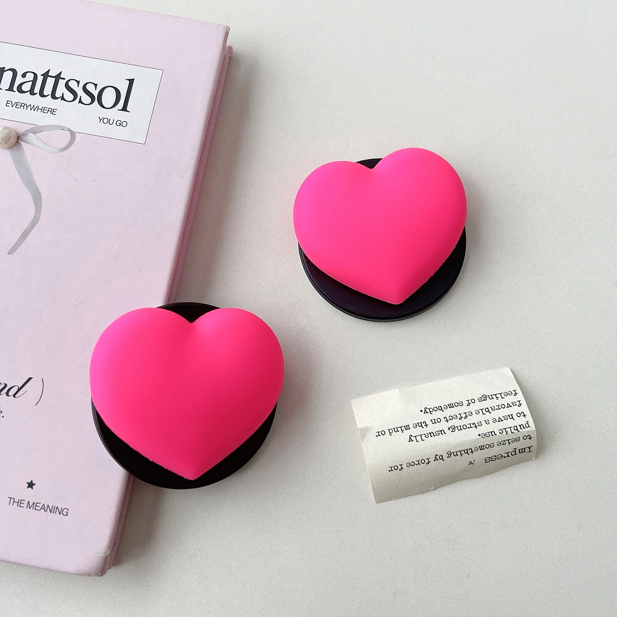 

Магнитная расширяющаяся подставка, подставка для мобильного телефона, однотонная подставка в форме сердца для держателя телефона MagSafe, аксессуары для телефонов