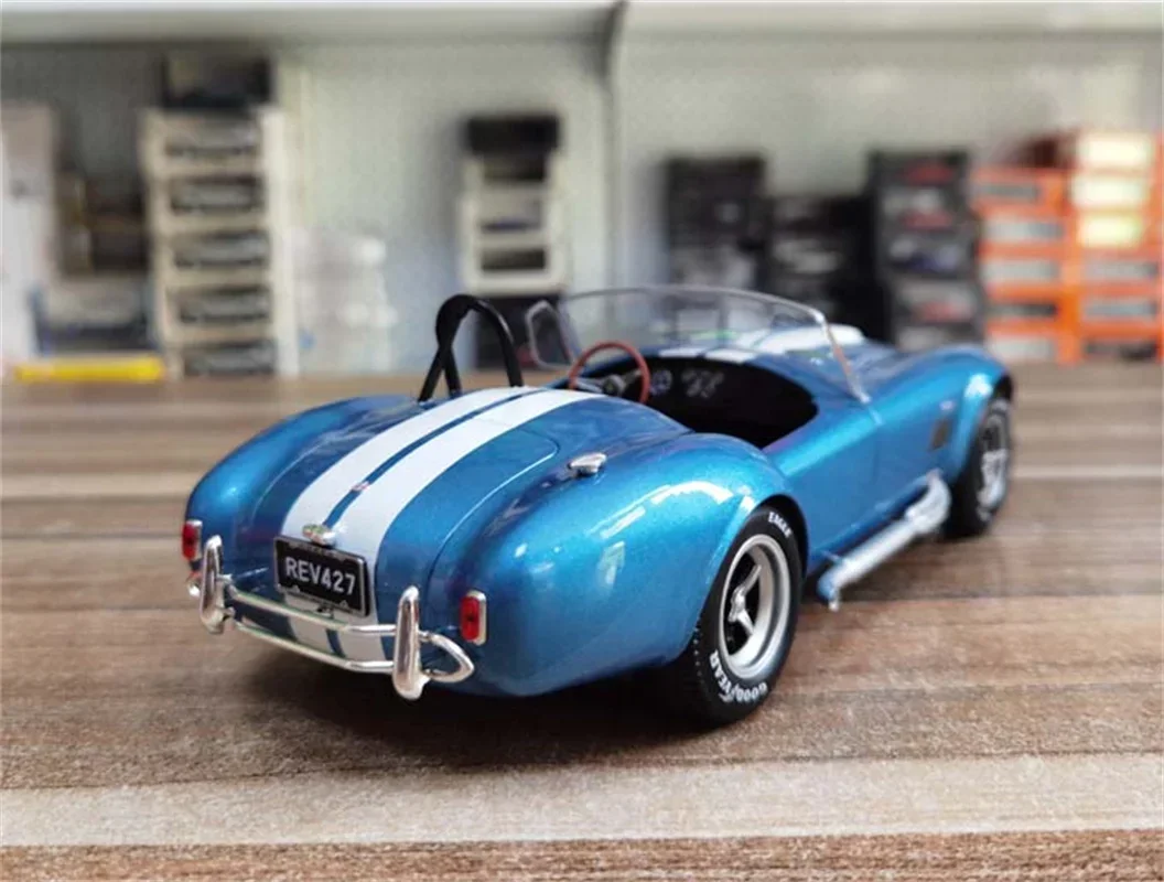 Solido 1/18 For Shelby Cobra 427 S/C Metal Diecast Model Car Blue Toys Hobby Gifts Collection Display Ornaments