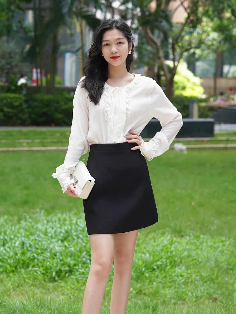 

Элегантный шелковый топ с кружевной отделкой, длинный рукав, женская майка для ношения под одеждой или как верхняя одежда, белый цвет, французский дизайн, круглый вырез.