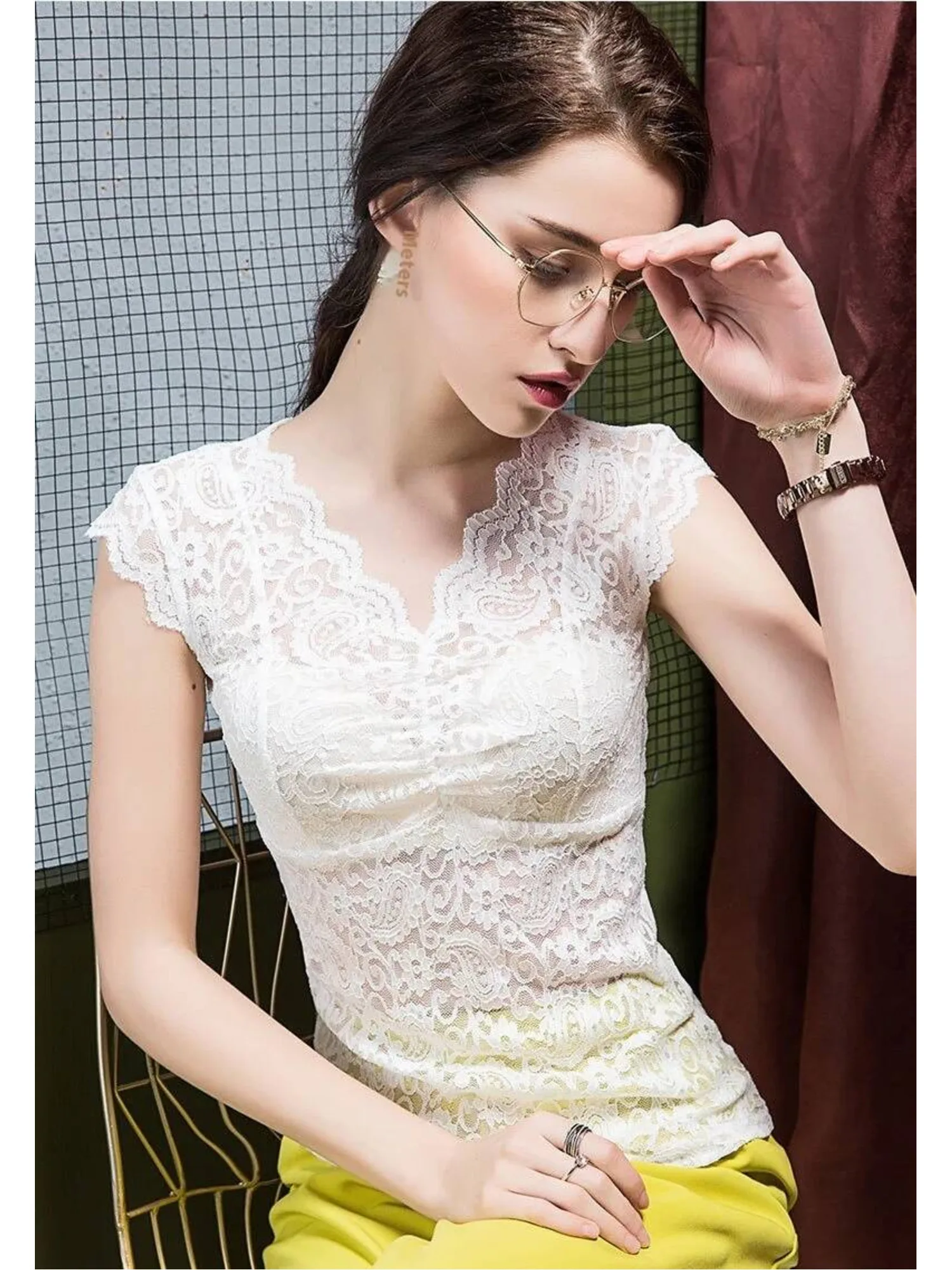 슬림핏 라인댄스 라틴 여성 왈츠 탑 2025 여름 신상 클래식 코스튬 재즈 V넥 모던 파티 레이스 K팝 무대 티셔츠