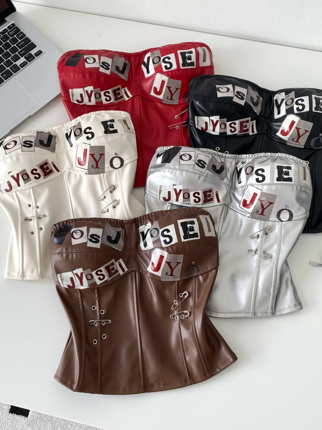 Foamlina Mode Steampunk Stijl Tube Top voor Dames Sexy Strapless Mouwloze Letters Print PU Leer Slanke Bodycon Crop Top