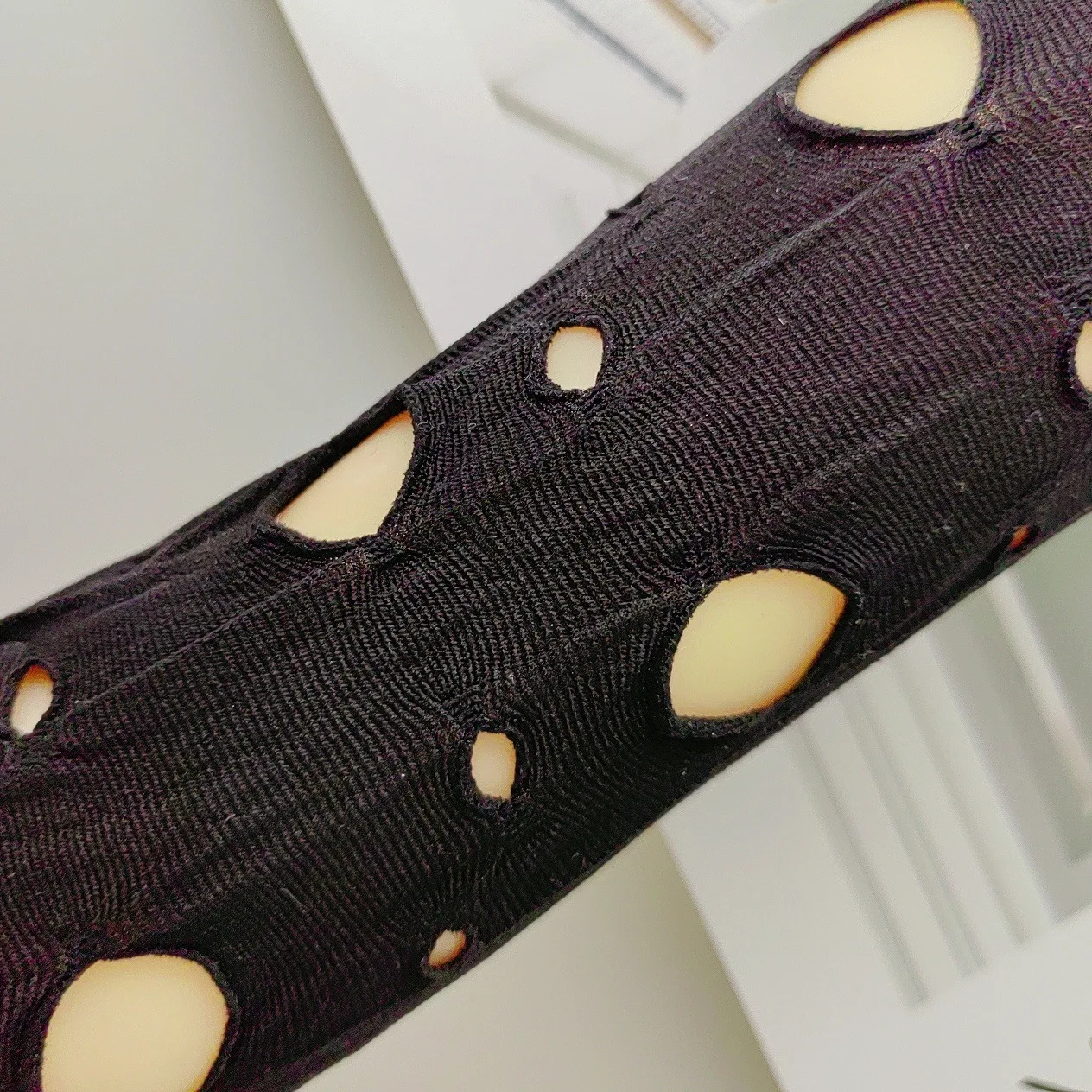 قفازات الهالوين متوسطة الطول مجوفة نصف إصبع بفتحة غير منتظمة للحفلات الداكنة #4