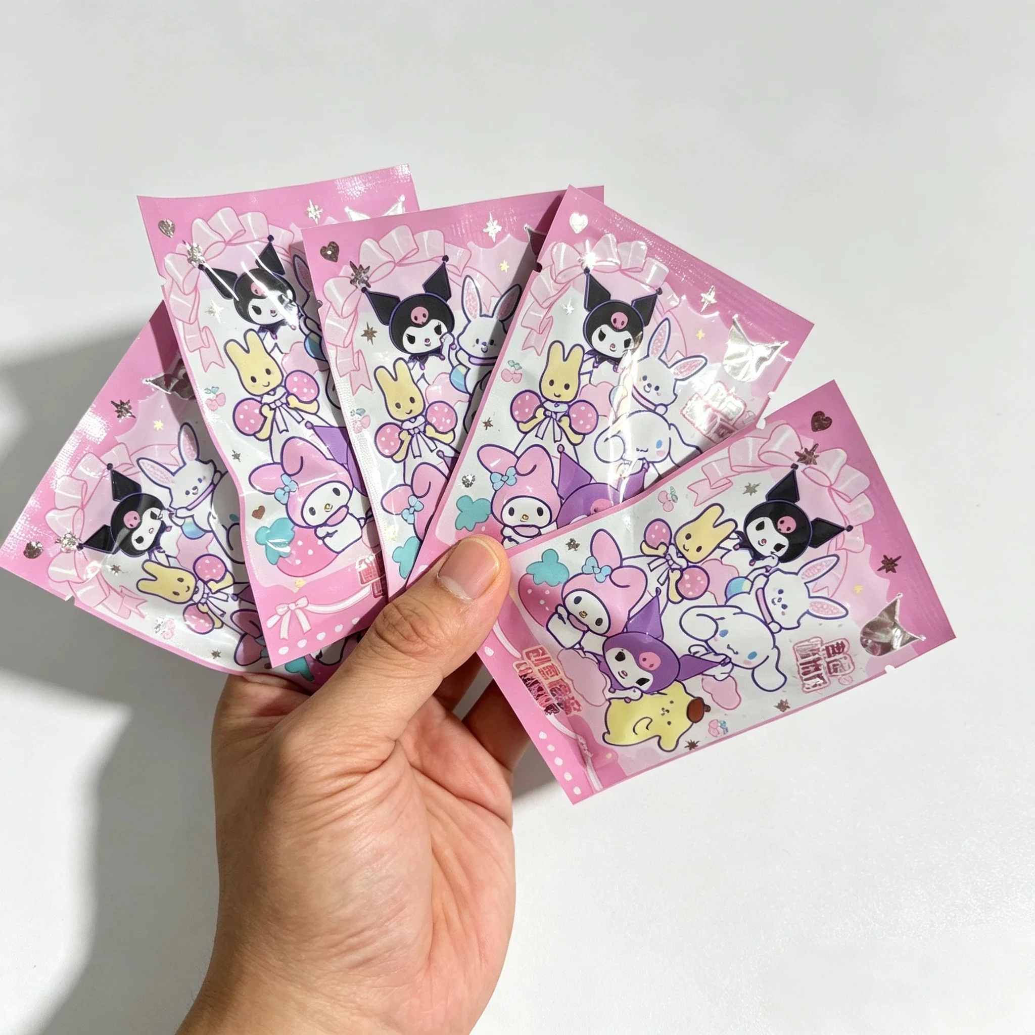 Kawaii 32-teilige Niedliche und Geheimnisvolle Schreibwaren-Überraschungsbox, Zufällige Überraschungskollektion Radiergummi, Schreibtisch-Dekoration, Feiertagsgeschenk – Detail 1