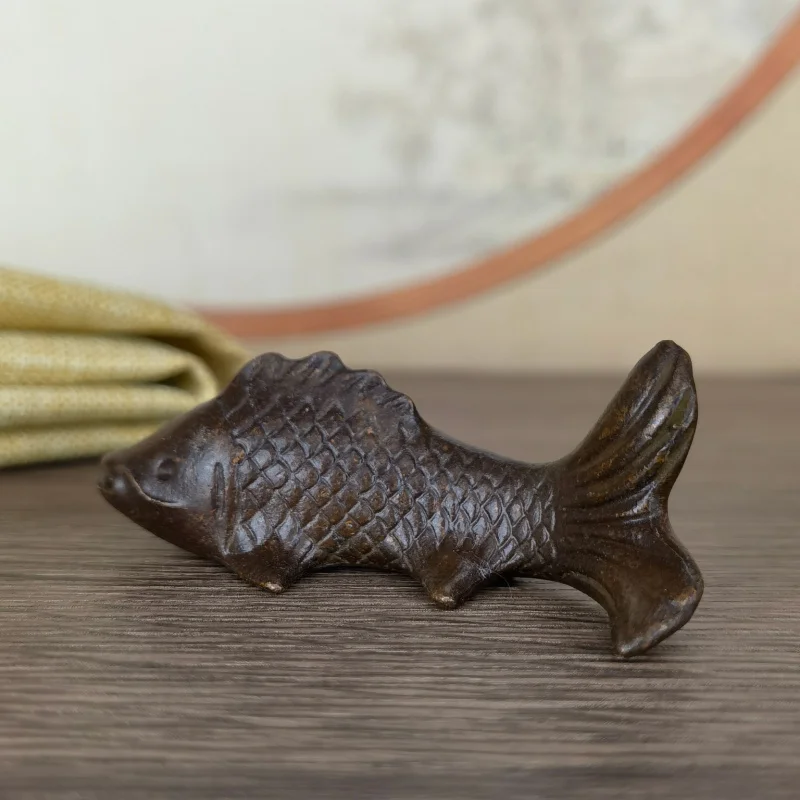 

Antique Copper Solid Small Shark Paperweight Ornament New Chinese Style Home Office Tea Pet Decoration Gift
