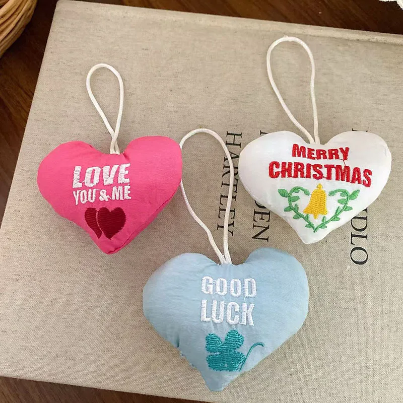 

100pcs/Lot Embroidery Letter Flowers Keychain Love Shape Key Chains Gift For Lover