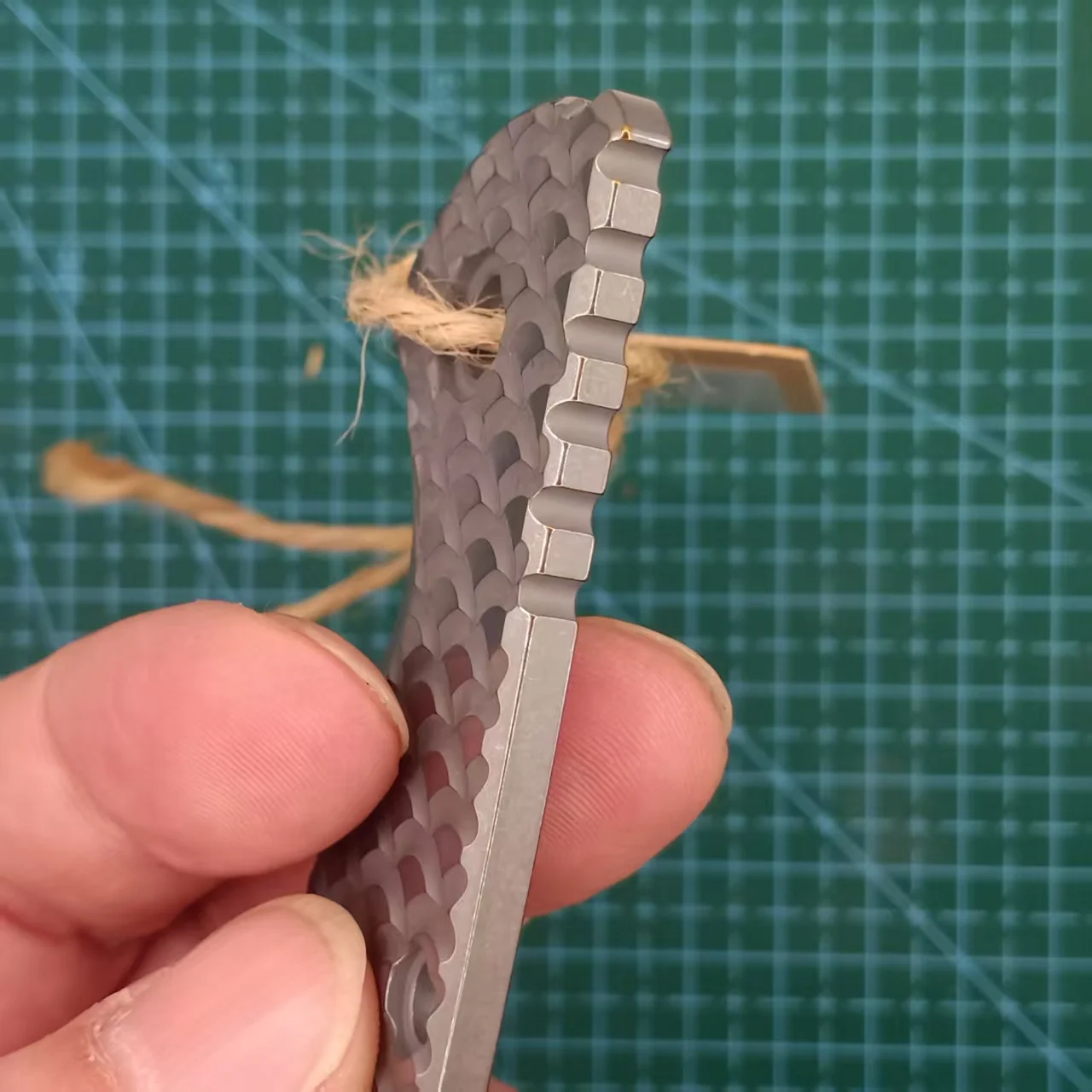 1 Piece Dragon Scale Pattern TC4 Titanium Alloy Grip Handle for Rick Hinderer XM18 3.5”Folding Knife DIY  Replace Accessorie