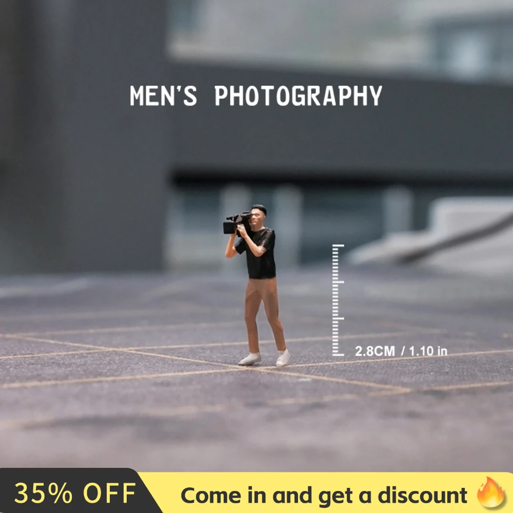 Kicarmod 1/64 Scale Model Figurine Racer & Journalist Collectible Doll Exquisite Figure for Fans in Scale Diecast Model Car