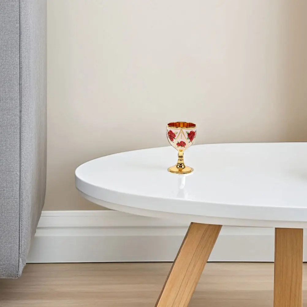 

2 pcs European Style Wine Cups 30Ml Metal Small Goblets For Home Party Festival Portable Cocktail Cup Vintage Drinking Vessel