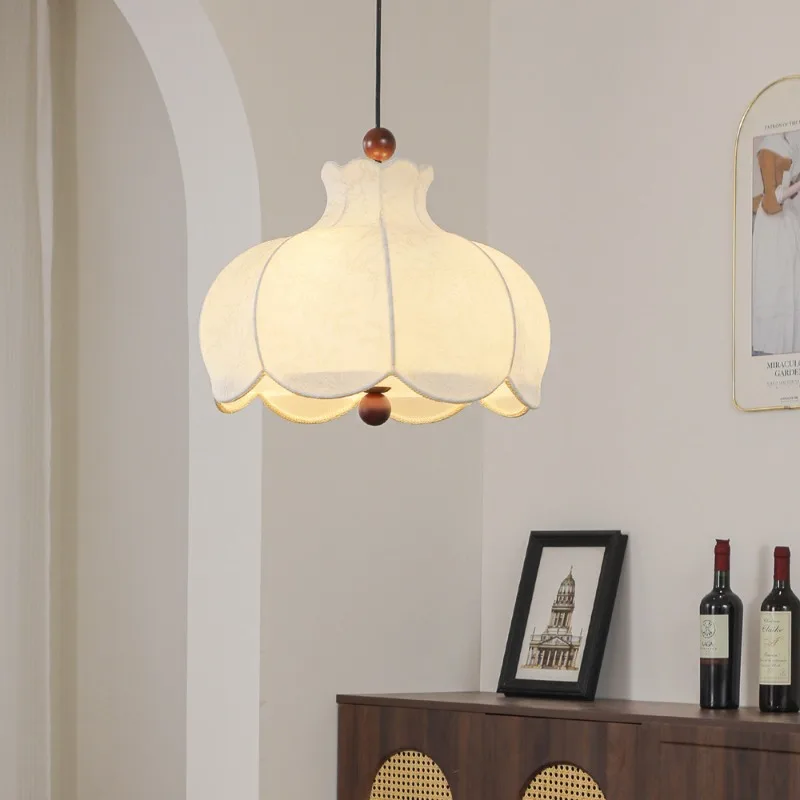 

French medieval chandelier creative personality retro bedroom room light bar dining room study fabric lighting