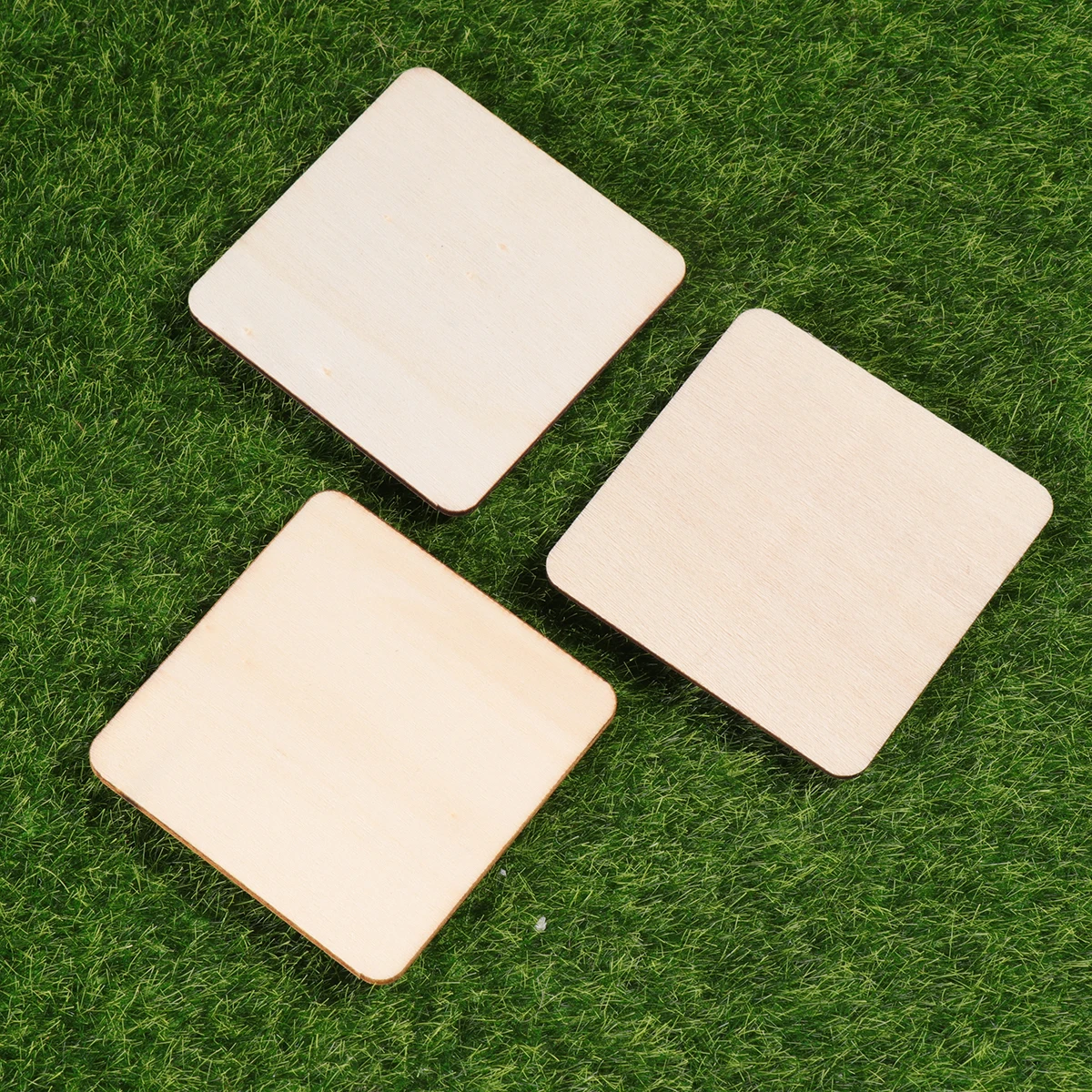 

40PCS Unfinished Natural Wood Slices Square Cutouts Wooden Chips DIY Craft Projects Child Hand Painting Apple Shape Coasters