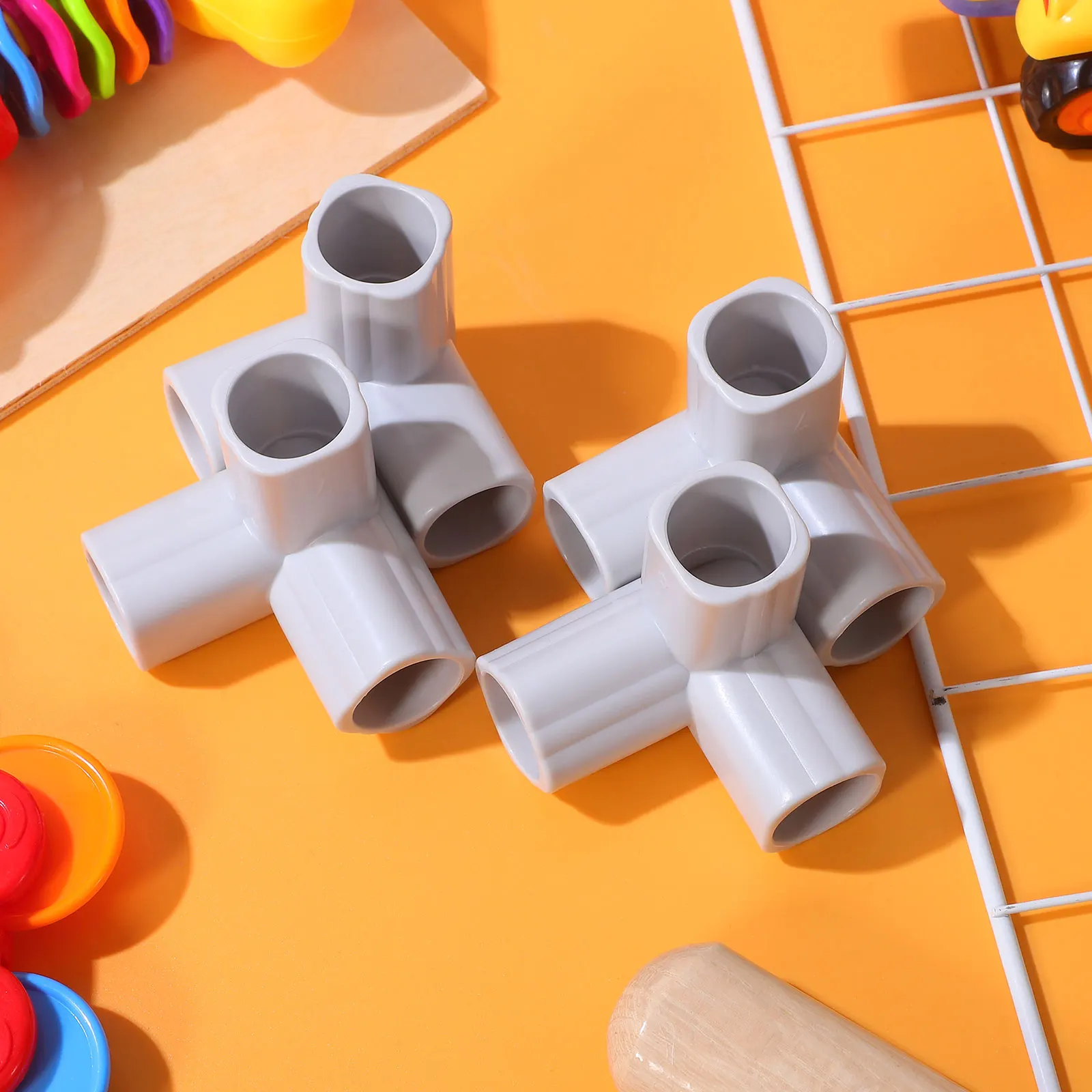 4 個 3 ウェイ PVC パイプ継手コネクタコーナーエルボアダプターベビーセーフティゲートベビーサークルフェンス T 字型コネクタライトグレー