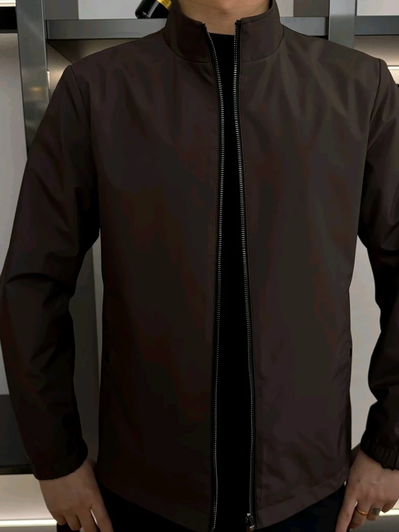 

Двусторонняя мужская куртка с воротником-стойкой, высококачественная, для делового стиля, весна-осень, приталенная, с длинными рукавами, на молнии.