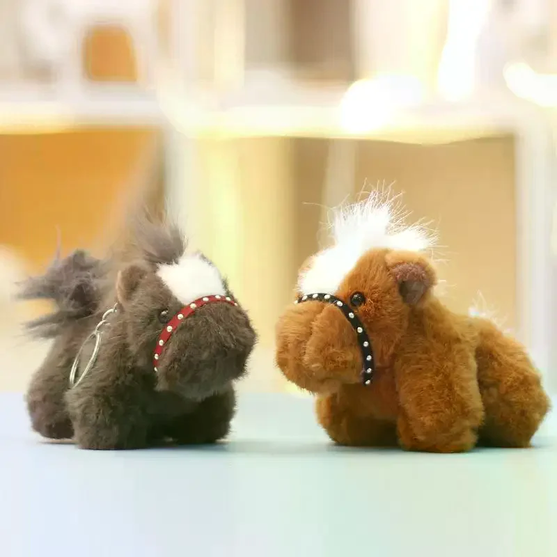 พวงกุญแจตุ๊กตาการ์ตูนม้าขนาด 15 ซม. ตุ๊กตาสัตว์นุ่ม ของตกแต่งกระเป๋าเป้สะพายหลัง พวงกุญแจ ของขวัญสำหรับเด็กผู้หญิงและผู้หญิง