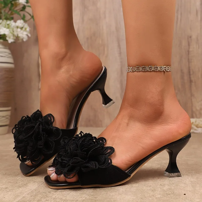 شباشب نسائية على شكل زهرة بمقدمة مربعة أحذية صيفية أنيقة مصممة 2025 صنادل جديدة من Slingback فستان كلاسيكي مضخات موضة Zapatos