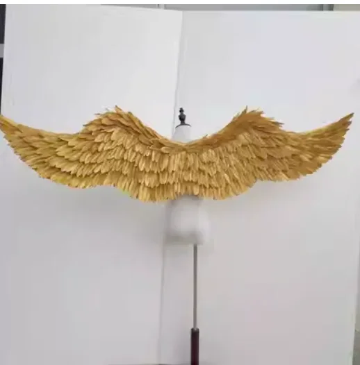 Piuma dorata Nightclub Bar Riunione annuale Costume da ballo classico Ali d'angelo Performance Passerella Festa personalizzabile multicolore